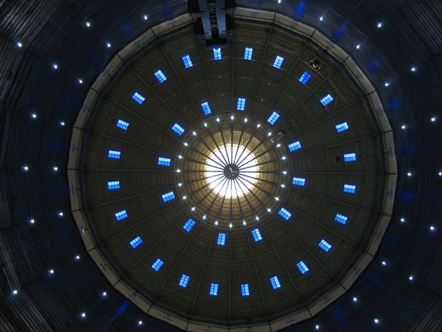 Gasometer Oberhausen innen Kuppel